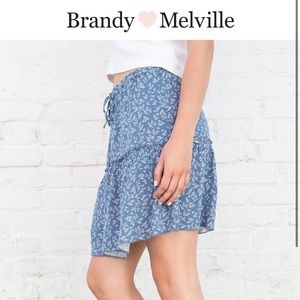 Cute barely worn Brandy Melville skirt